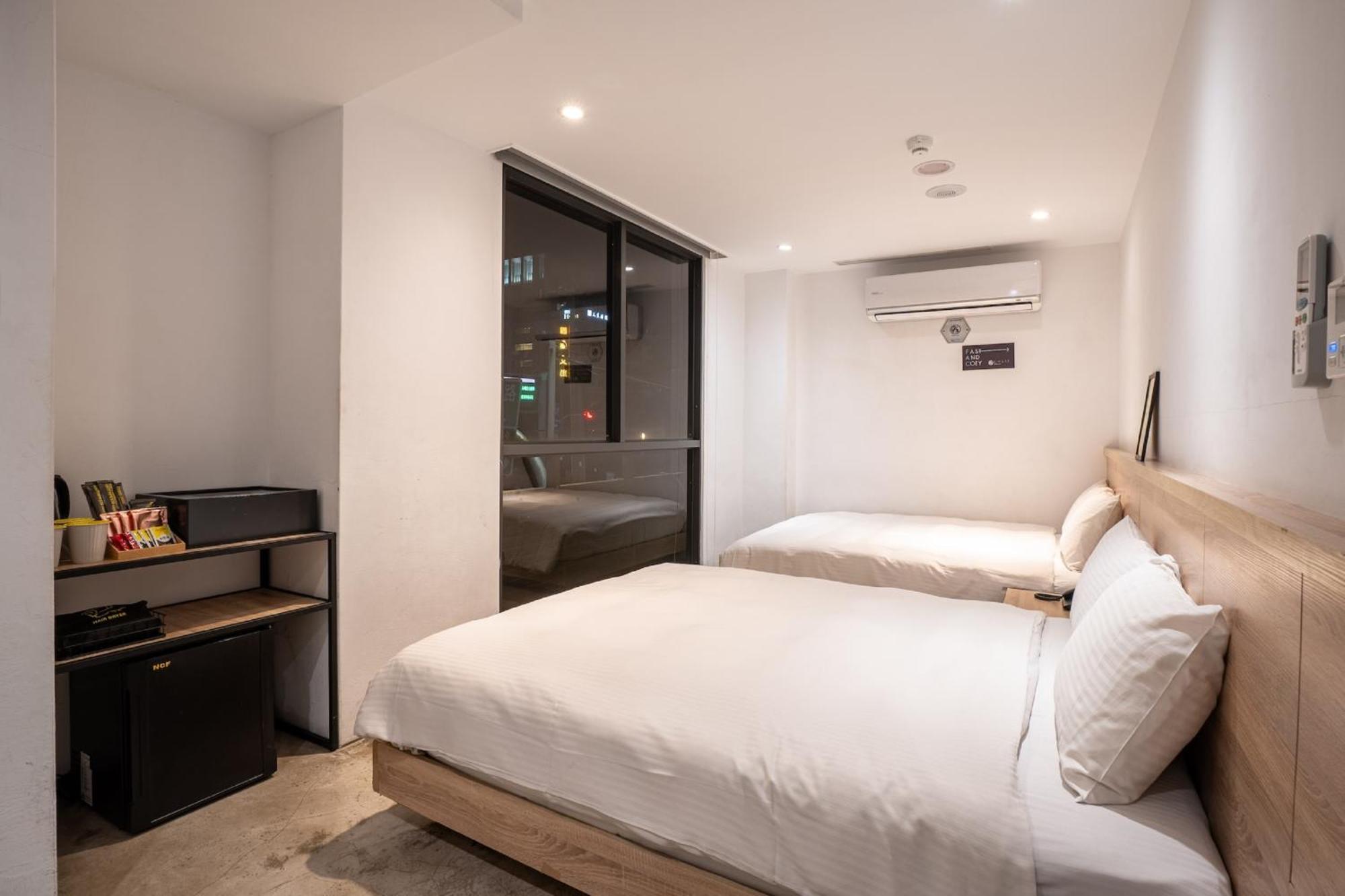Chase Hotel Taizhong Zewnętrze zdjęcie